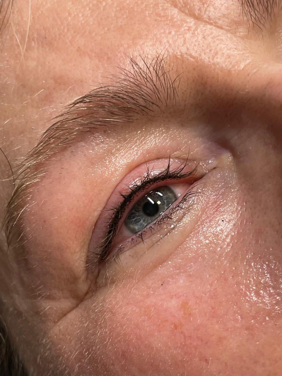 Lash lift aftercare: your first 24 hours and week one